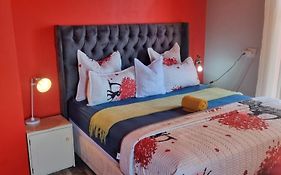 Neo & Ruks Guest Houses Parow
